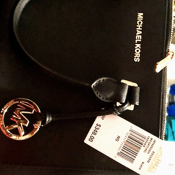 Designer Handbag - Picture 3 of 5